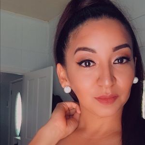 Meet your Posher, Eunice